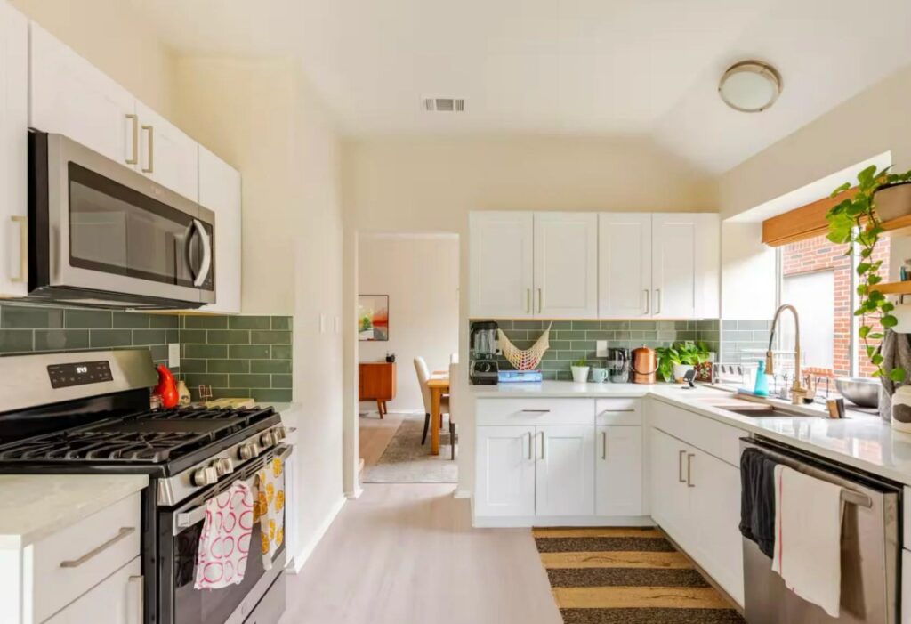Pros and Cons of Kitchen Vinyl Wrap for Modern Renovations
